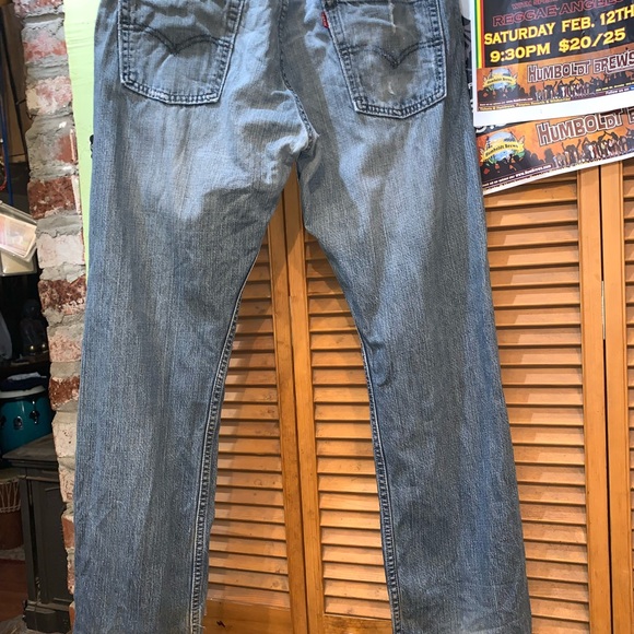Ripped men’s Levi’s jeans. Size 34 x 32 - Picture 4 of 7